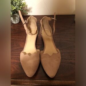 Beige Scalloped Flats